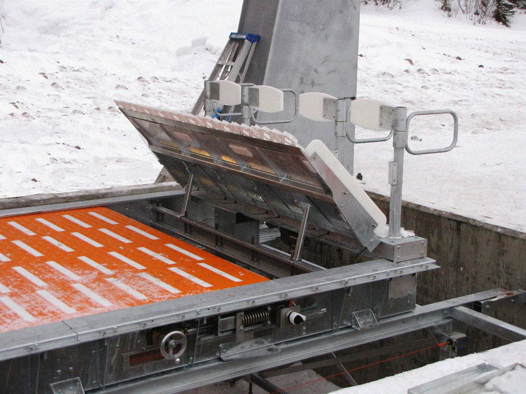 Loading Conveyor Ski